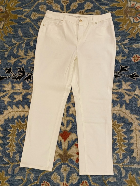 Chico's Denim - Chico's So-Slimming Girlfriend Slim Leg Crops • Size 1.5 = 10 Misses